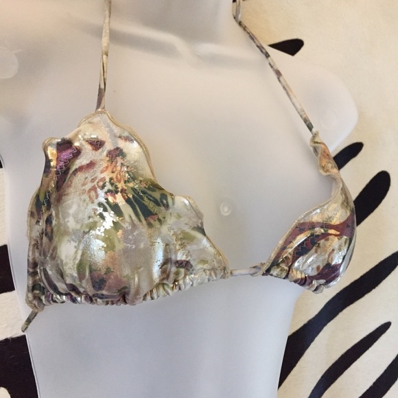 Gold Bikini - Picture 2 of 4